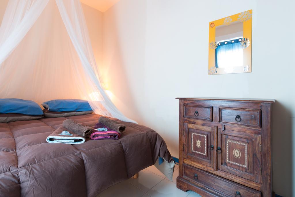 Plaza Beach Hostel Santa Croce Camerina Dış mekan fotoğraf