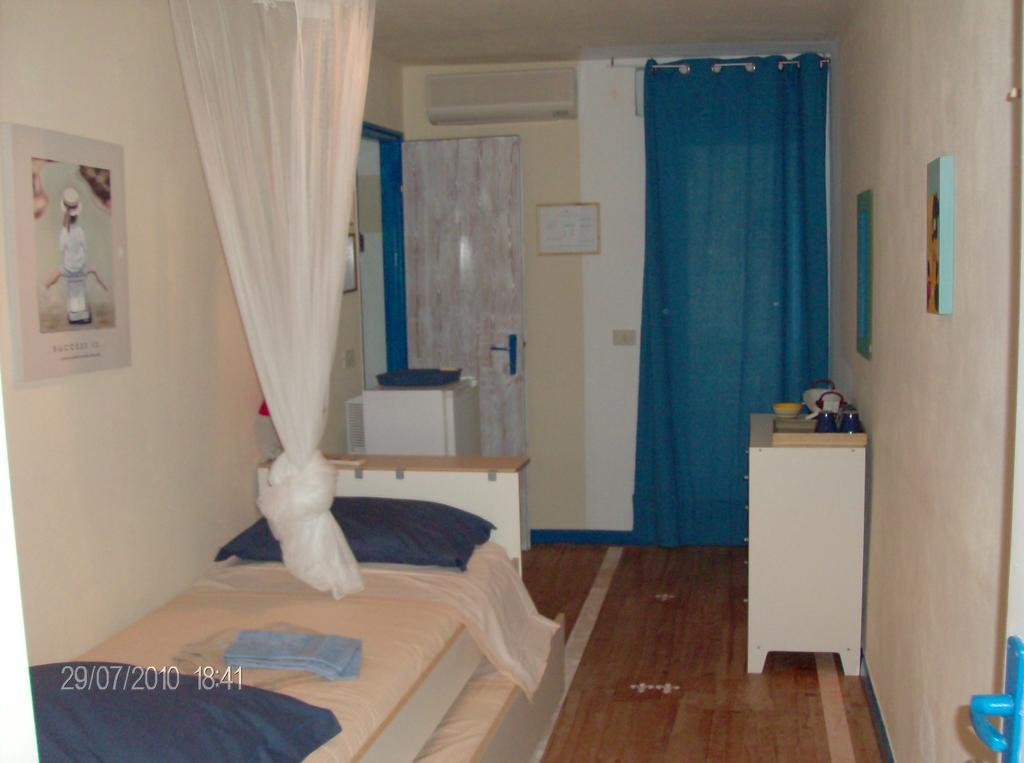 Plaza Beach Hostel Santa Croce Camerina Dış mekan fotoğraf