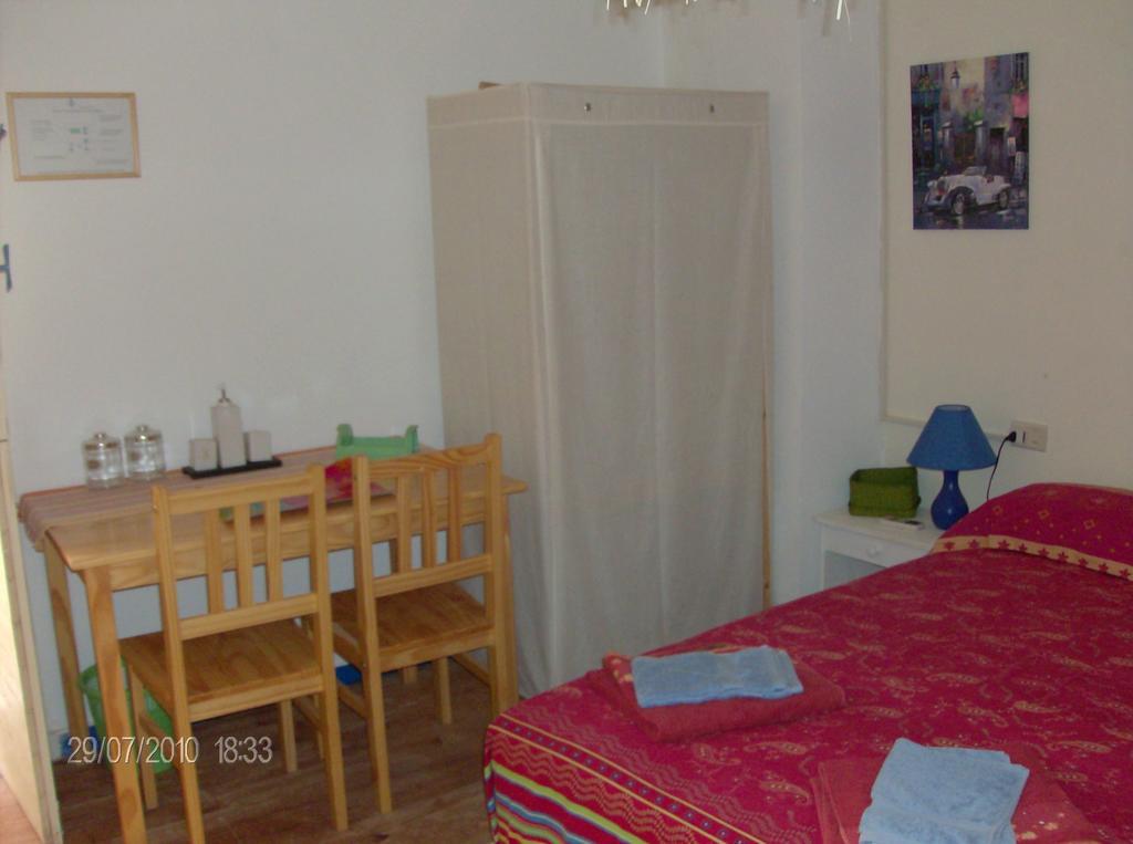Plaza Beach Hostel Santa Croce Camerina Oda fotoğraf