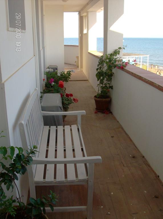 Plaza Beach Hostel Santa Croce Camerina Dış mekan fotoğraf