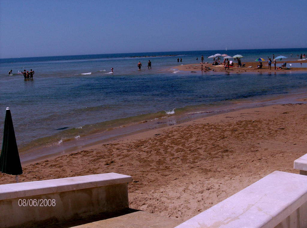 Plaza Beach Hostel Santa Croce Camerina Dış mekan fotoğraf