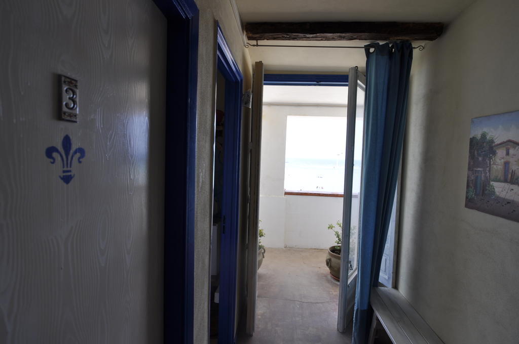 Plaza Beach Hostel Santa Croce Camerina Dış mekan fotoğraf