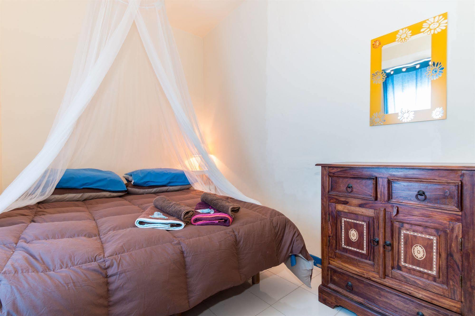 Plaza Beach Hostel Santa Croce Camerina Dış mekan fotoğraf