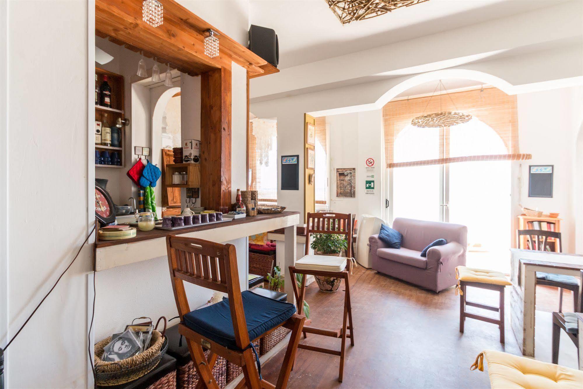 Plaza Beach Hostel Santa Croce Camerina Dış mekan fotoğraf